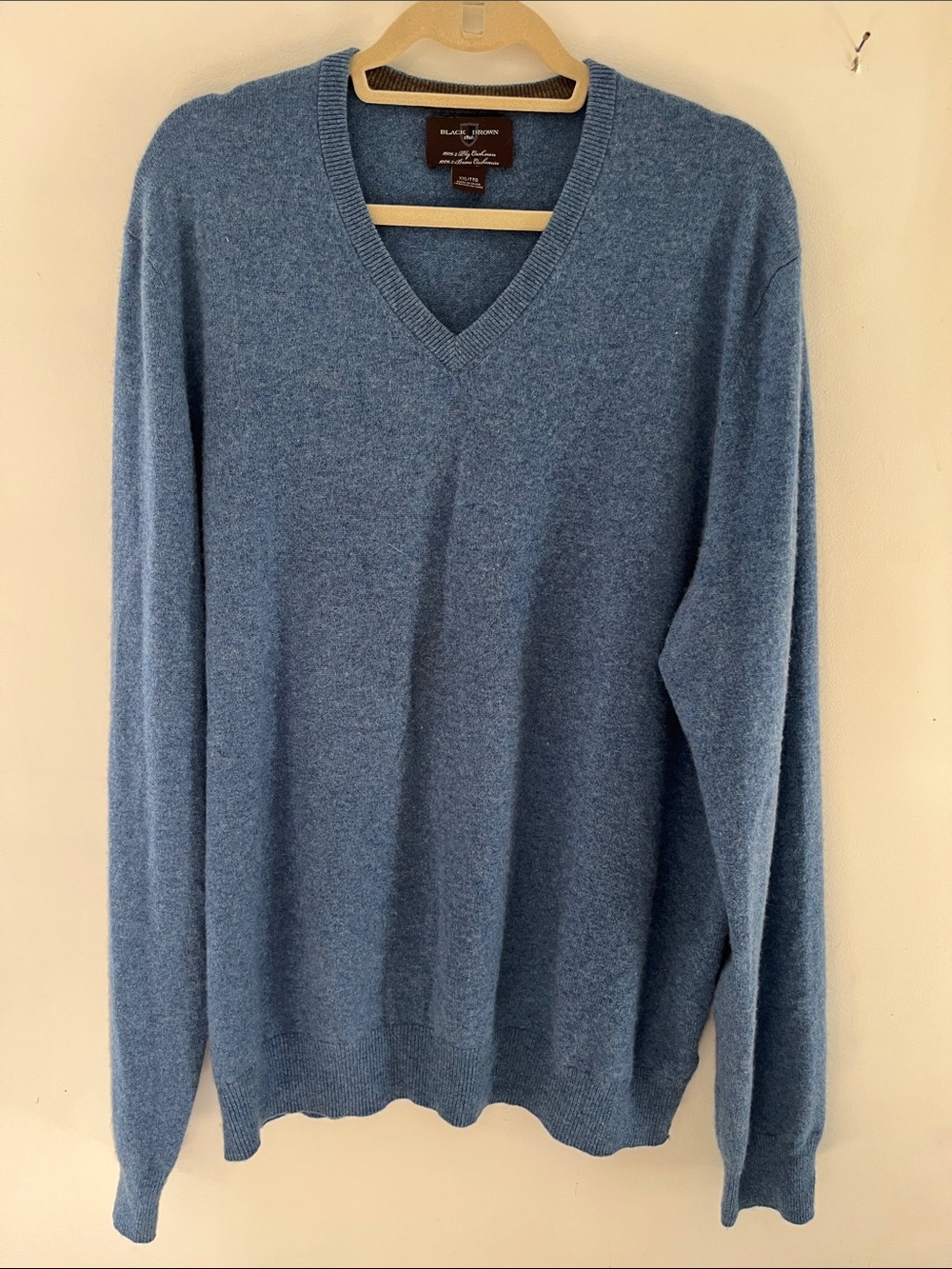 Black Brown 1826 100% 2ply cashmere Men's Light Blue V-Neck Sweater preppy lux